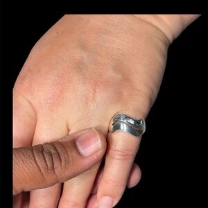 925 Sterling Silver Abalone Shell Wave Ring Size 7.5 Women’s Band